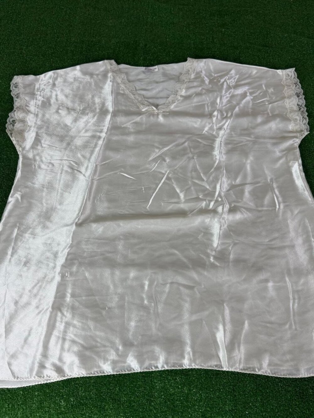 Vintage Apostrophe Intimates Satin Nightgown Oversized Boxy V-Neck Lace Trim OS